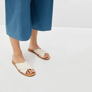 Everlane Day Crossover Sandal in Cream